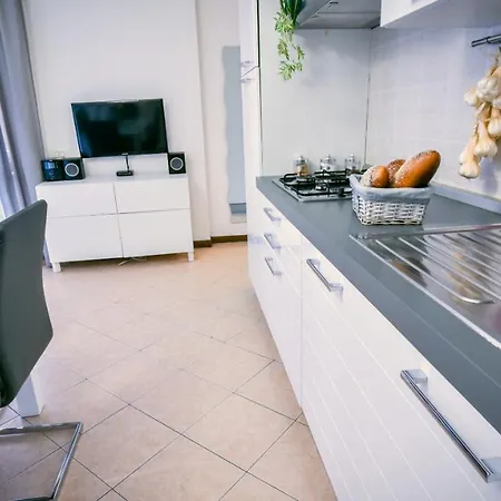 Casa Christina Rentals-24 Peschiera del Garda