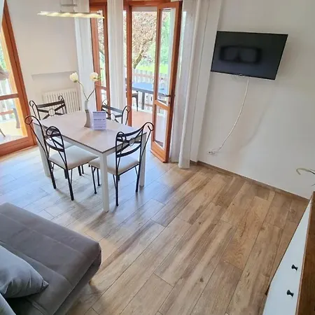Casa Christina Rentals-24 Apartment Peschiera del Garda